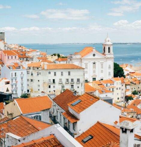 A City of Seven Hills: Rooftop Views and Scenic Landmarks in Lisbon