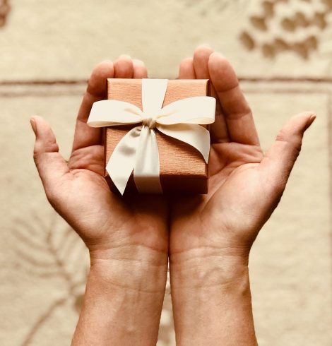 How To Make Long-Distance Gifting As Special As Possible