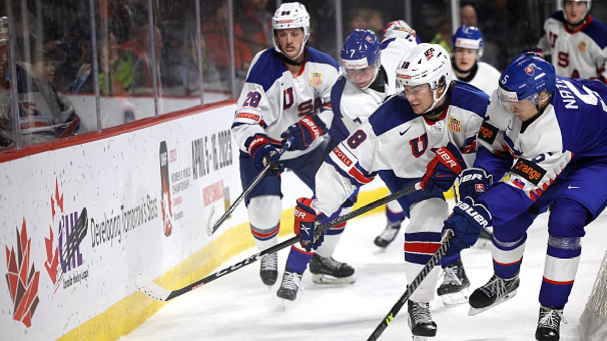 Ako sledovať hokej USA vs Slovensko: Streamujte svet juniorov naživo, televízny kanál IIHF