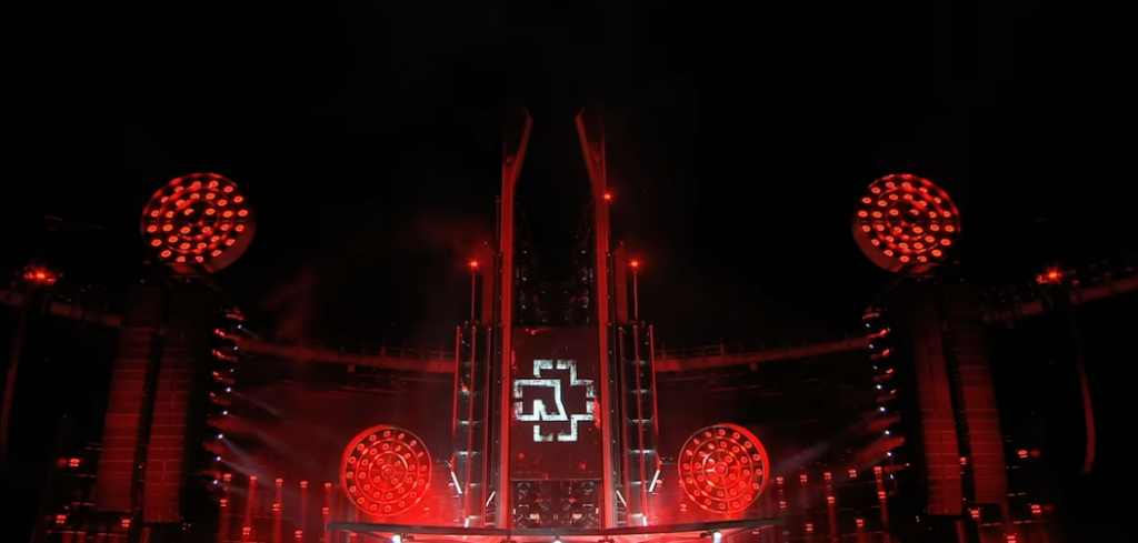 From TikTok Loops to Stadium Tours: The New Music Economy