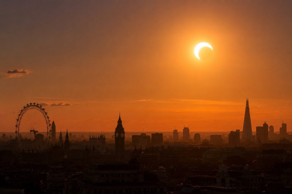 Solar Eclipse London: What Time Is the August 2026 Eclipse and How to Watch Safely Solar eclipse over London in August 2026