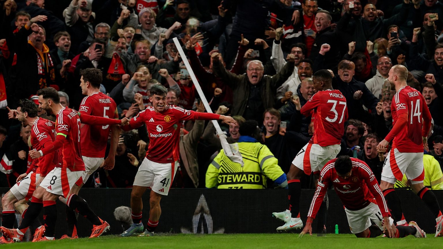 The most interesting knockout stage matches in the Europa League Europa League knockout stage football match under stadium lights